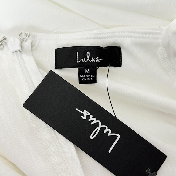 NWT LULUS Sweetheart Neck Sheer Floral Embroidered Bustier Wide Leg Jumpsuit M - Picture 4 of 5